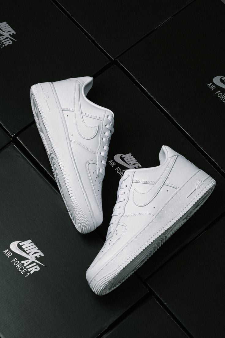 NIKE  AIR FORCE ONE