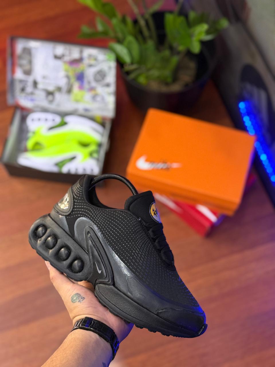 NIKE AIR MAX DN PREMIUM